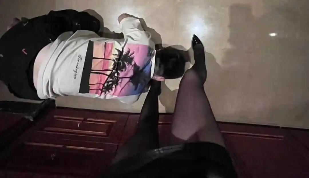 在BDSM圈中,圣水究竟是何种体验,让你欲罢不能? 一