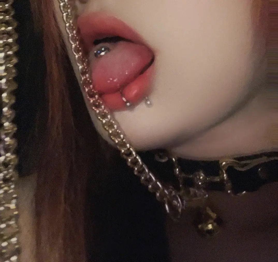 “探索女王的魅力:如何在现代关系中找到你的女王” 一